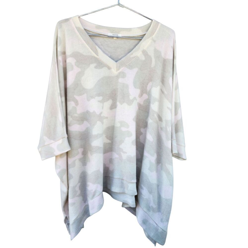 Maurices White Camo Sweater Soft Shark Bite Hem Raglan Poncho Womens Plus S/M